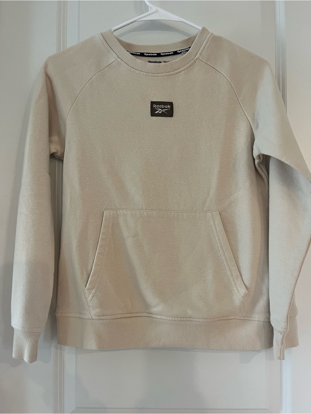 Reebok Tan/Cream Crewneck Sweatshirt. Size M (10-12)